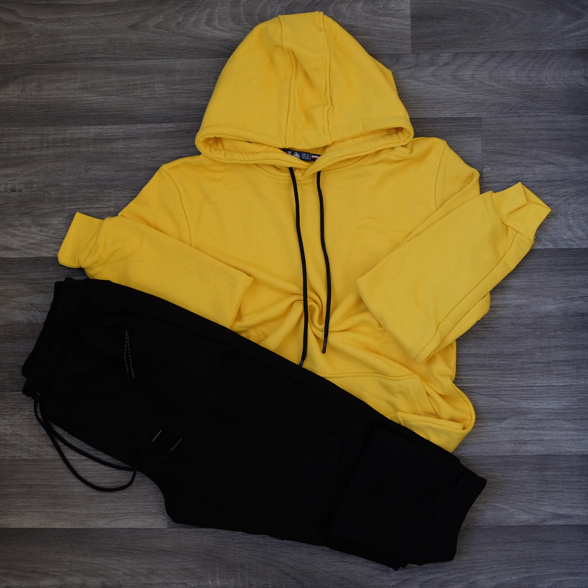Ensemble Jogging  Beska Noir  + Capuche Cotton Jaune Fonce