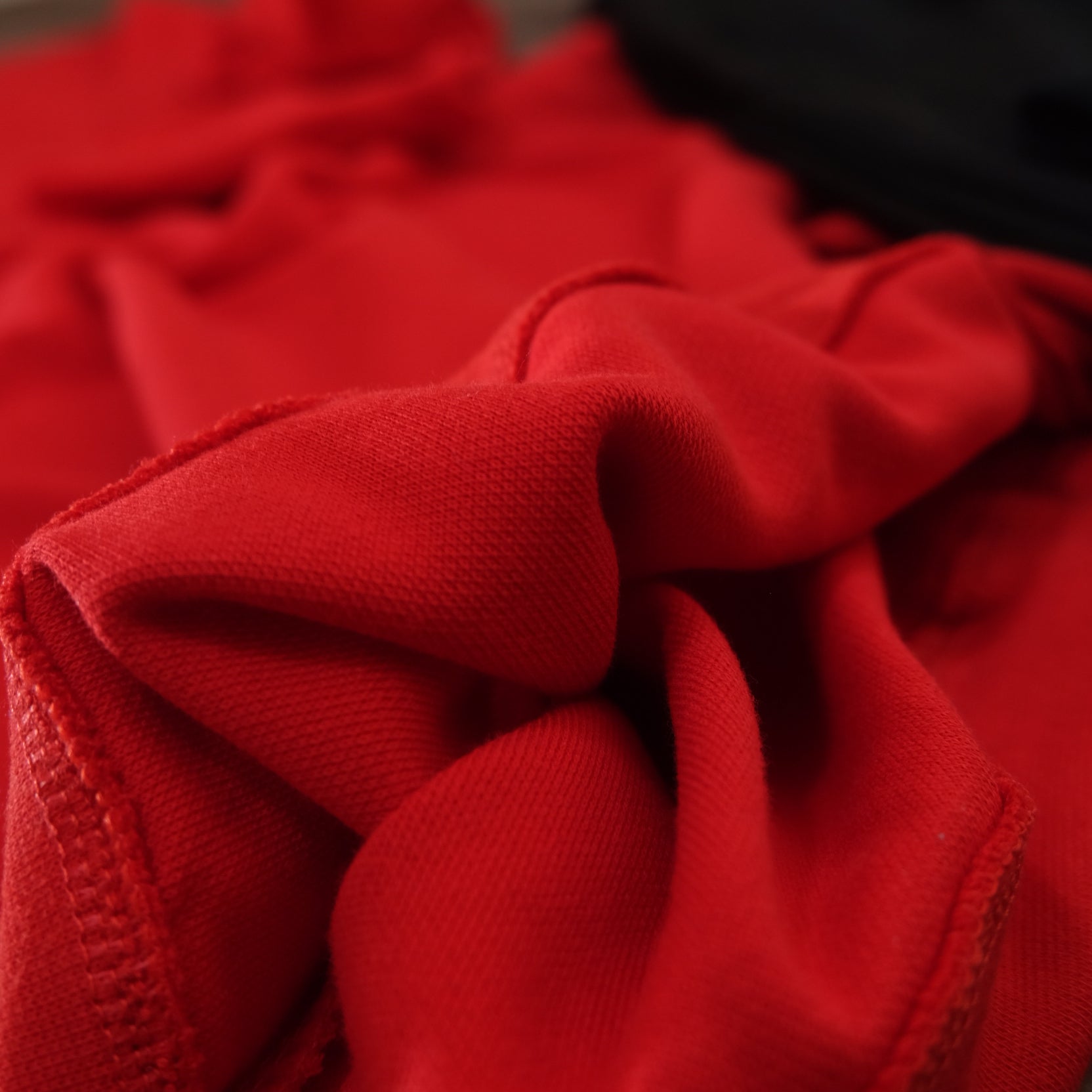 Ensemble Jogging  Beska Noir + Sweat Rouge