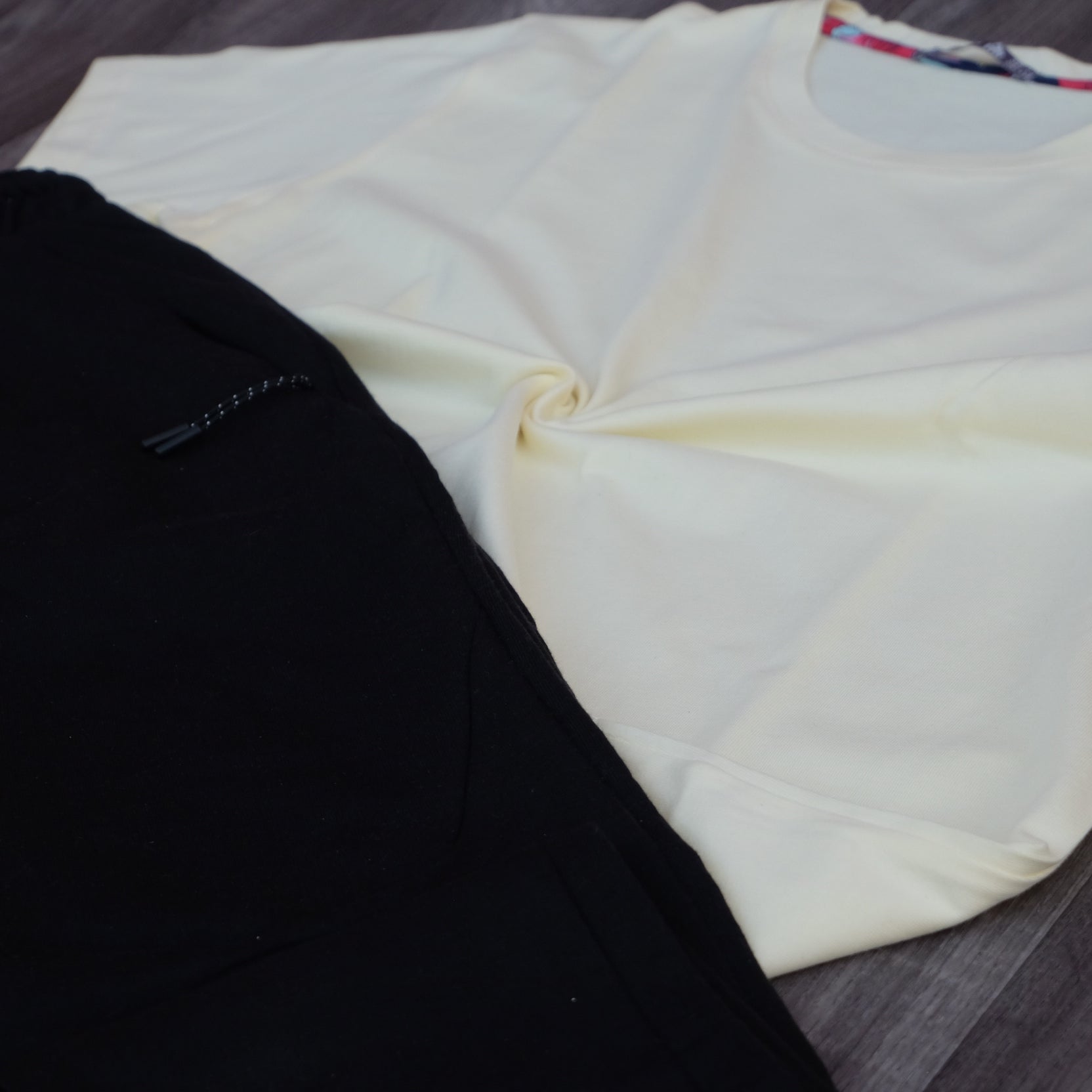 Ensemble Jogging Beska Noir + T-Shirt Jaune Poussin