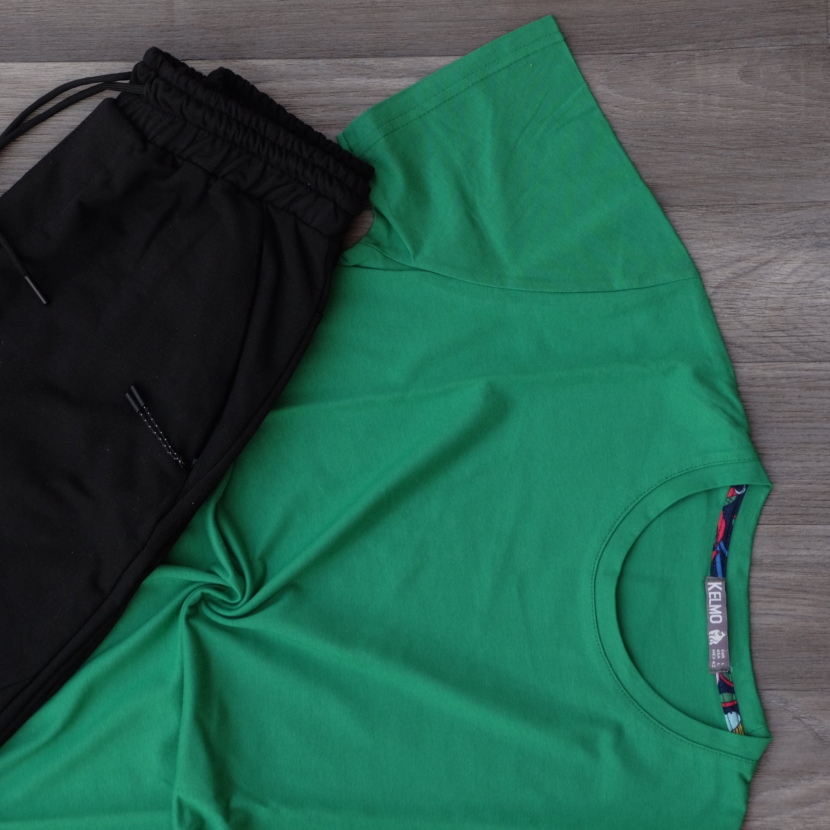 Ensemble Jogging Beska Noir + T-Shirt Vert Raj