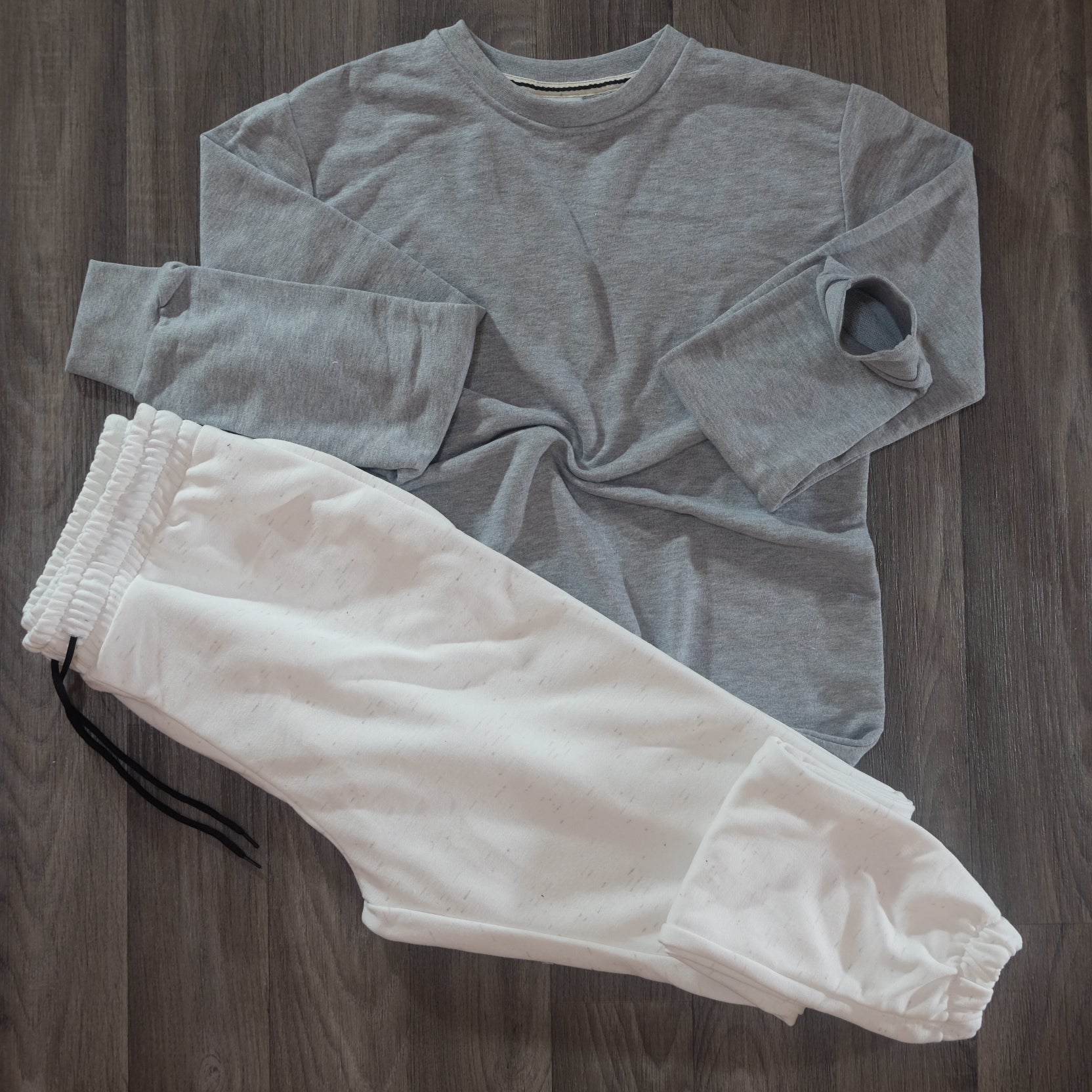 Ensemble Jogging Blanc  Chine + Sweat Gris Chine Clair