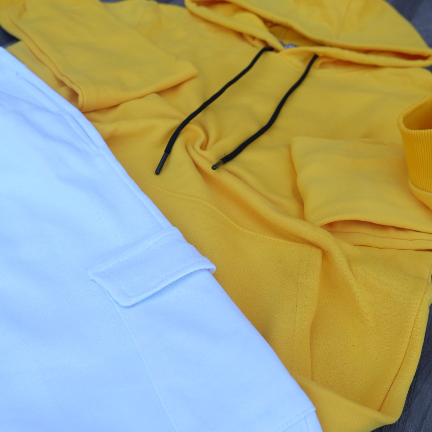 Ensemble Jogging  Cargo Blanc + Capuche Cotton Jaune Fonce