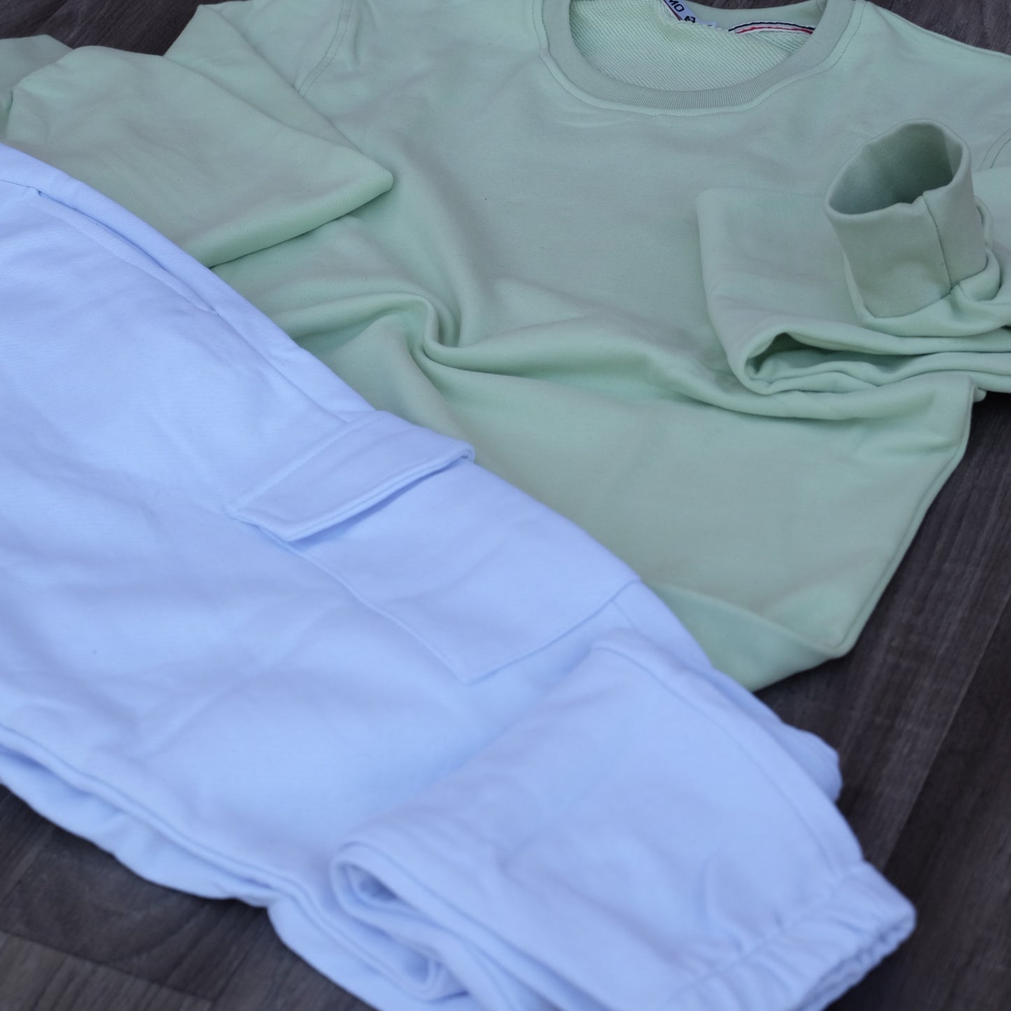 Ensemble Jogging  Cargo Blanc+ Sweat Vert Nil