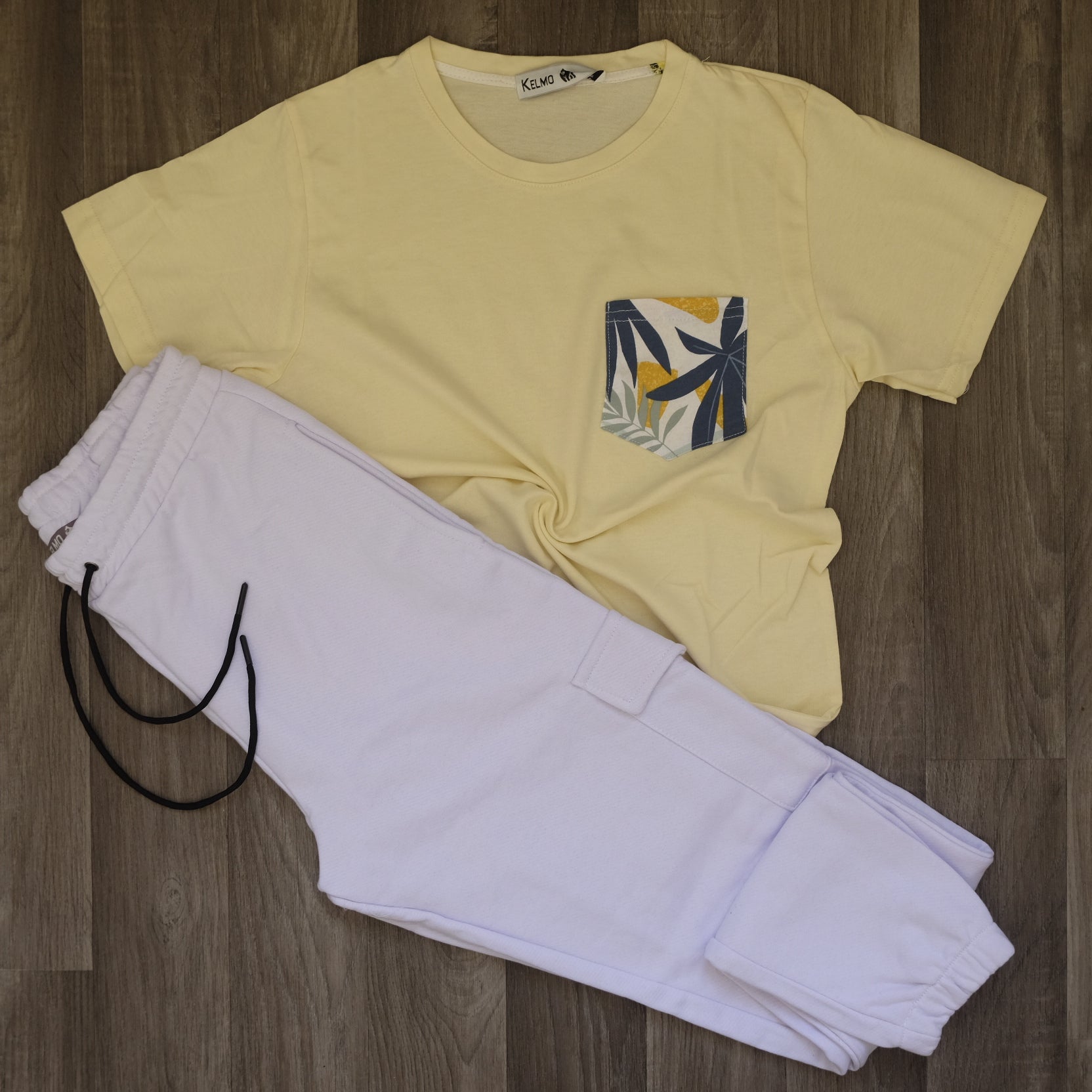 Ensemble Jogging  Cargo Blanc+ T-Shirt Poche Jaune