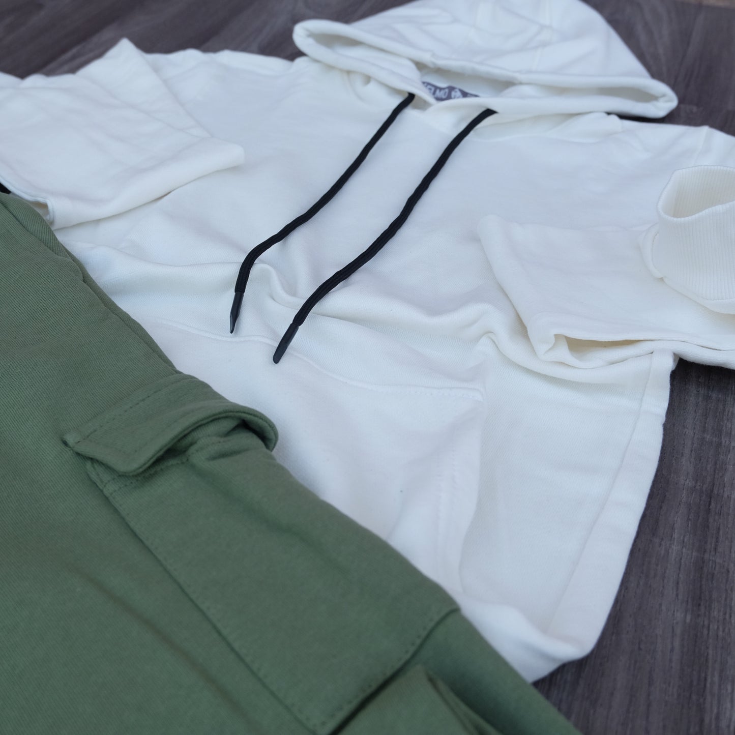 Ensemble Jogging  Cargo Kaki + Capuche Cotton Blanc