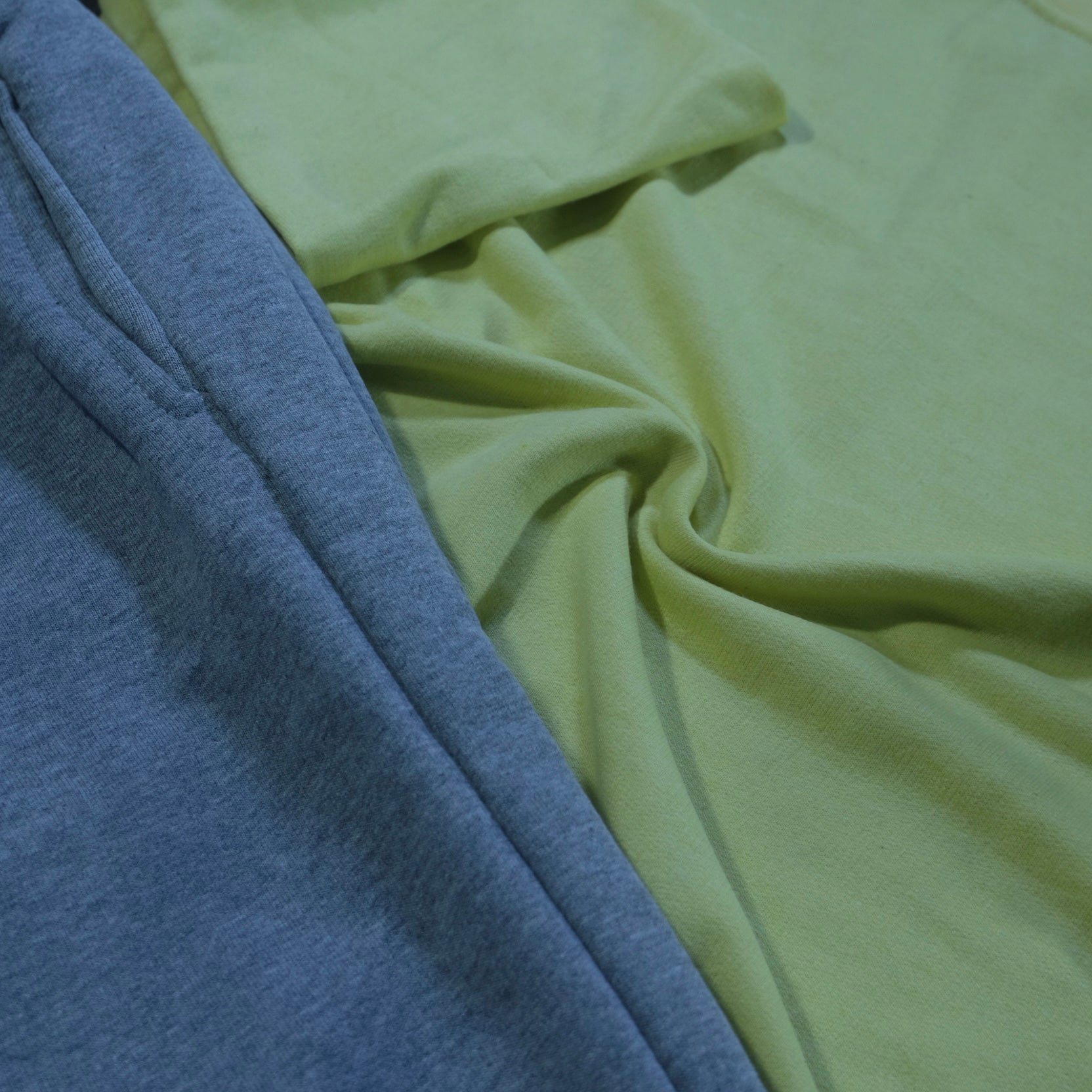 Ensemble Jogging Gris Chine Clair + Sweat Jaune Poussin