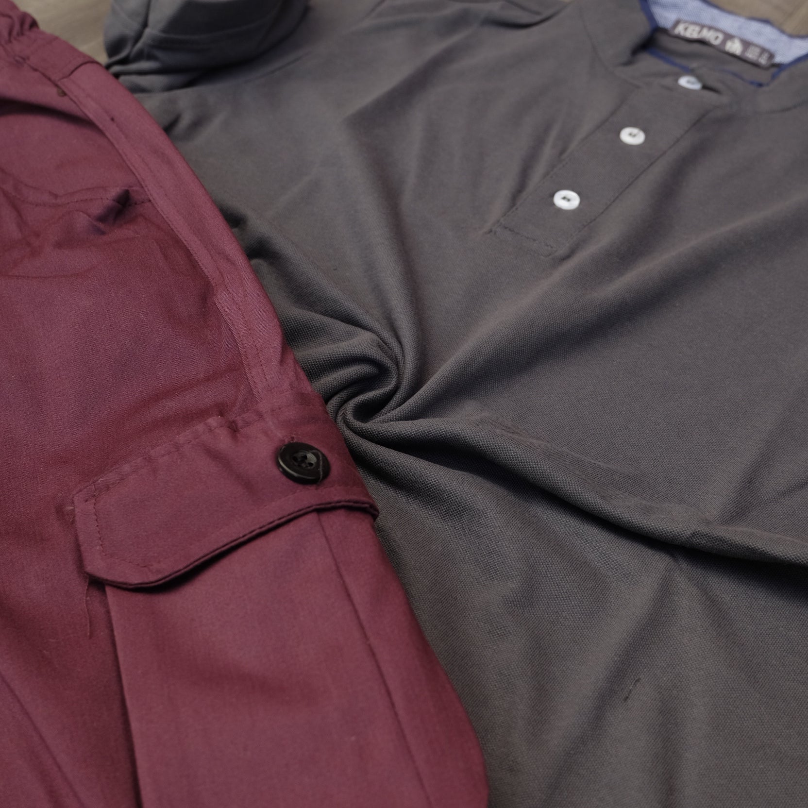 Ensemble Pantalon Cargo Grenat + Polo Mao Gris Fonce