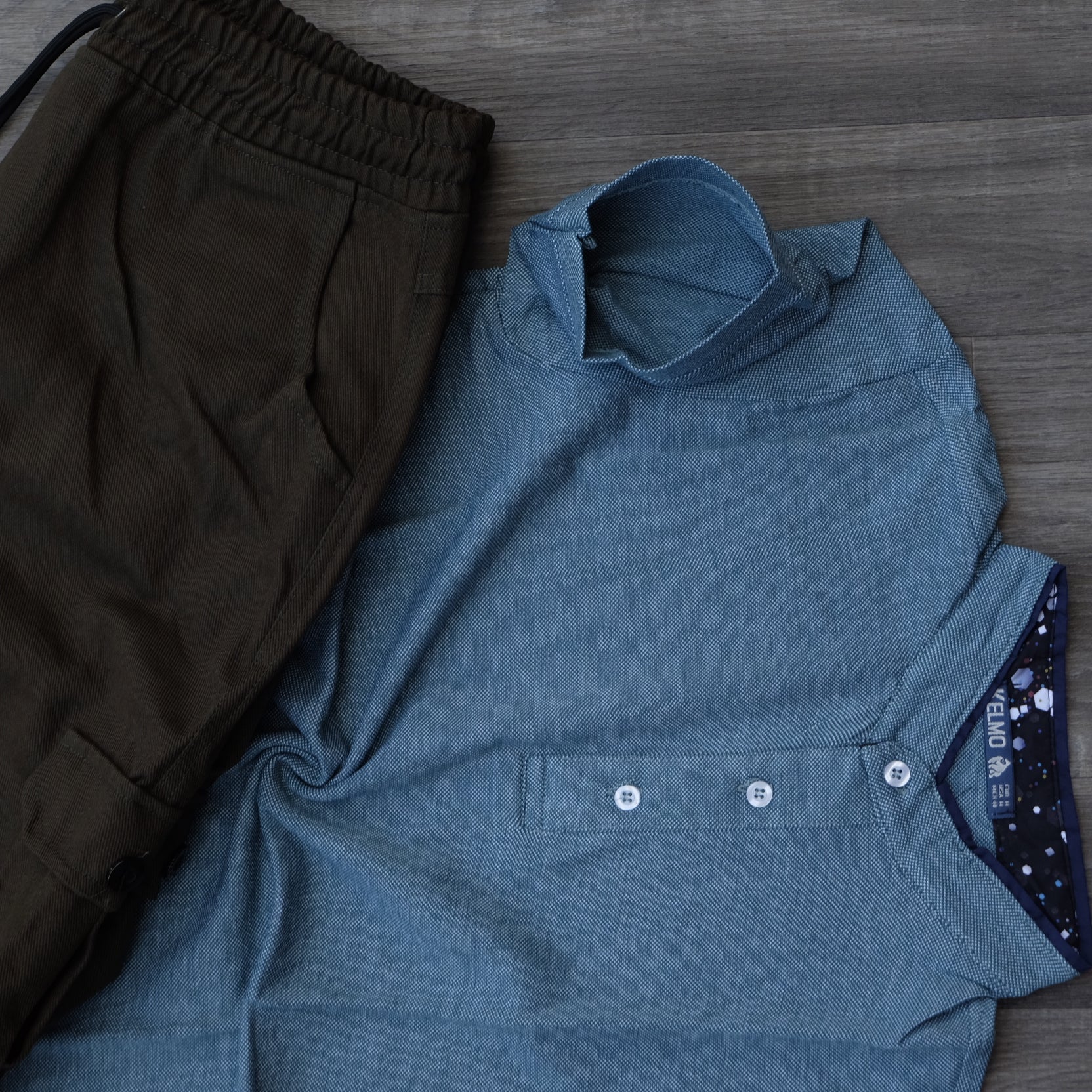 Ensemble Pantalon Cargo Kaki + Polo Mao Vert Chine