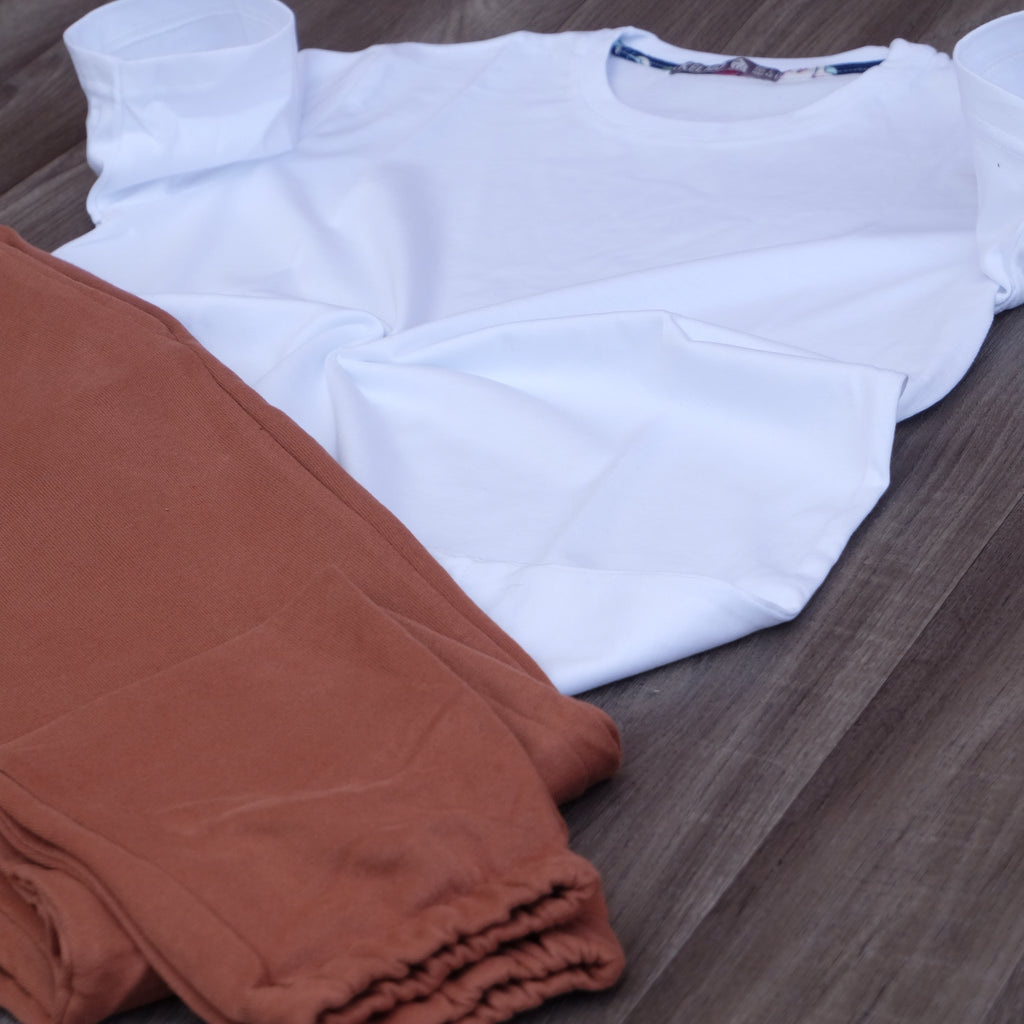 Ensemble T-Shirt Blanc+ Jogging Marron Clair