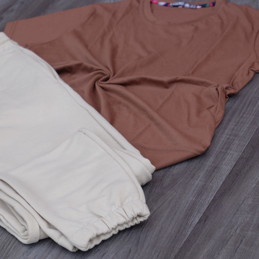 Ensemble T-Shirt Rouge Brique + Jogging Beige Clair