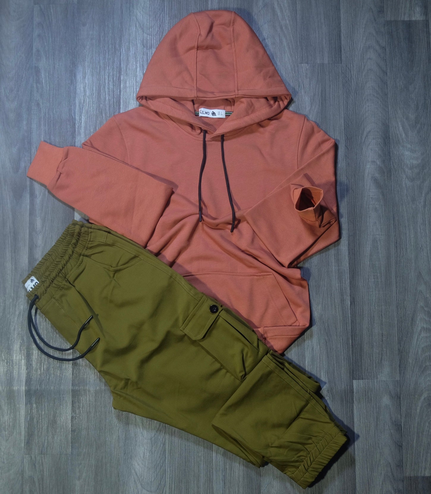 Ensemble Cargo Kaki Olive + Capuche Cotton Rouge Brique