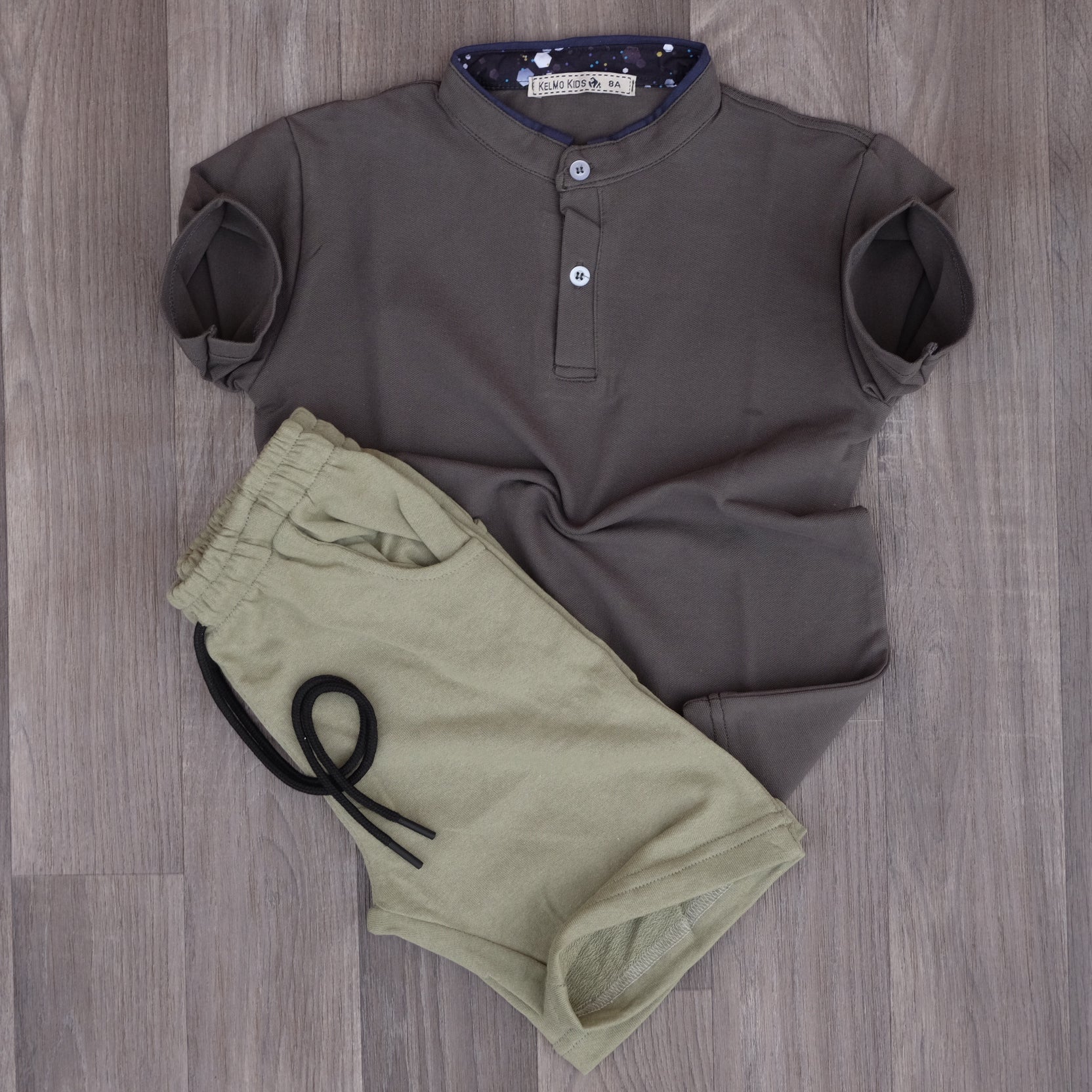 Ensemble Enfant Short Vert Asperge + Polo Gris Fonce
