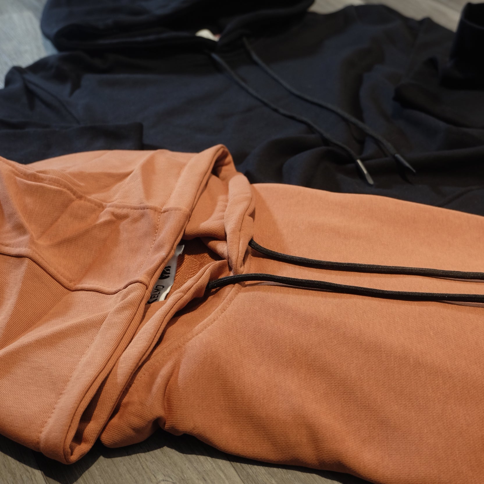 Pack 2 Sweat a Capuche Cotton Beige Rouge + Noir