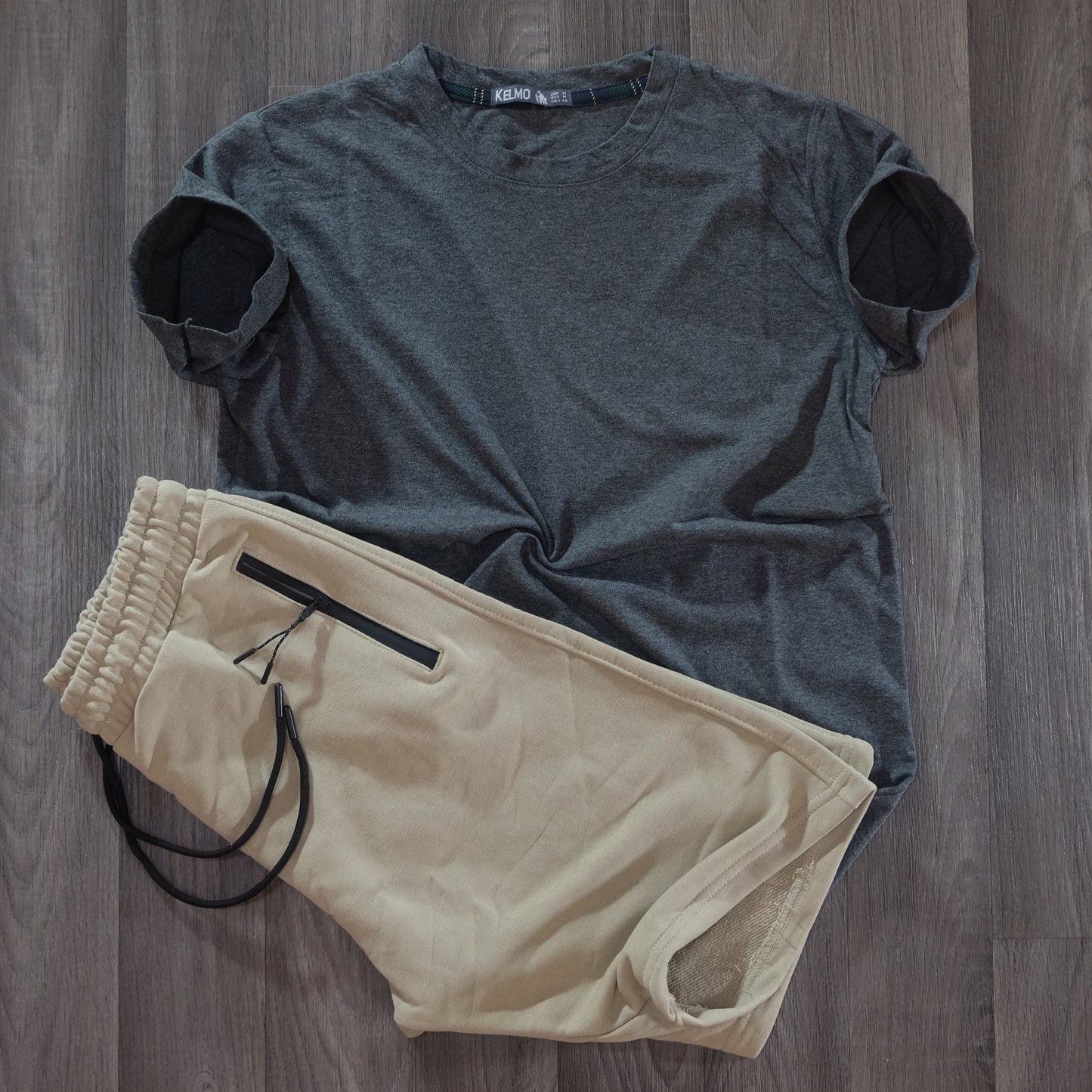 Pack Short Beige + T-Shirt Gris Chine Fonce