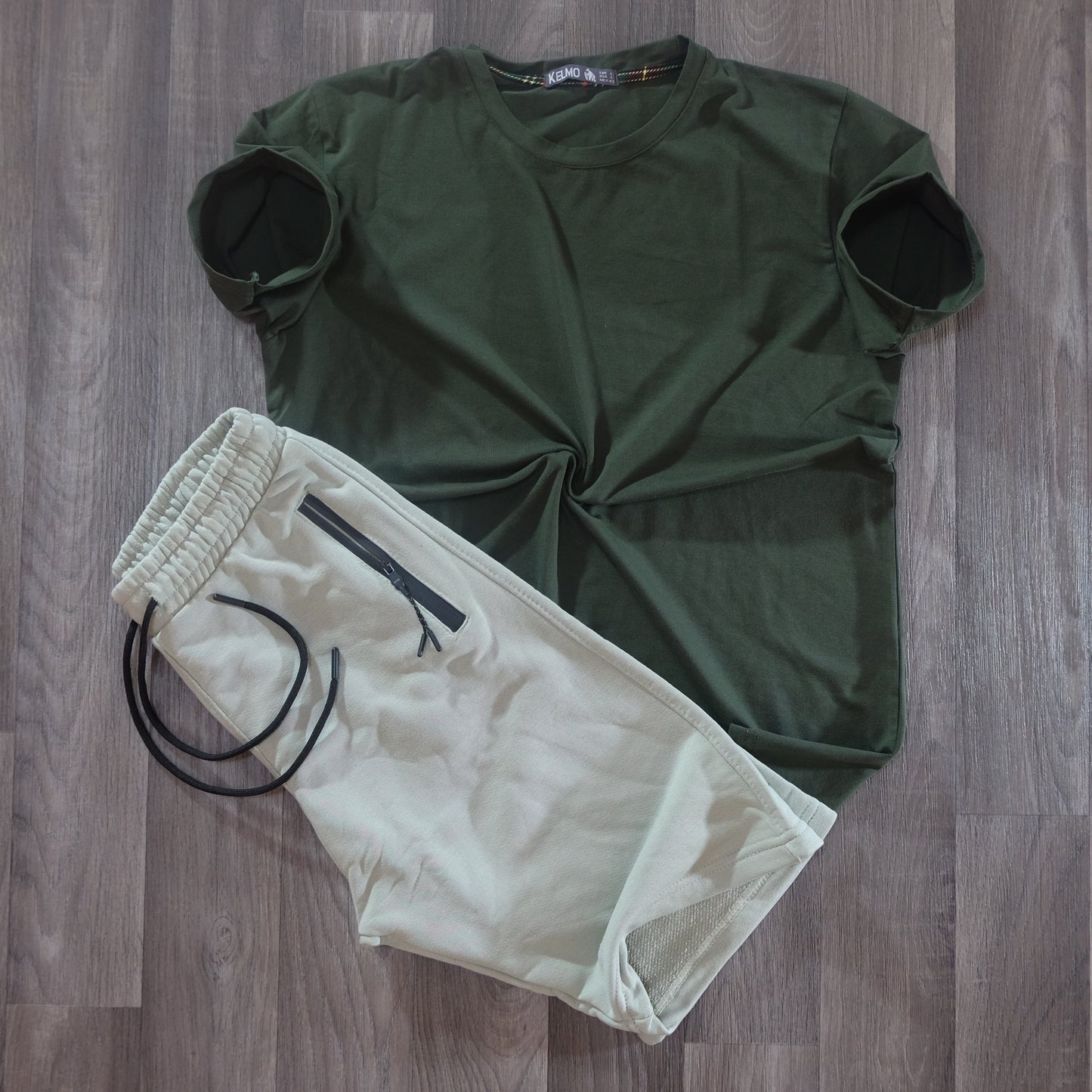 Pack Short Ciel Clair + T-Shit Vert Militaire