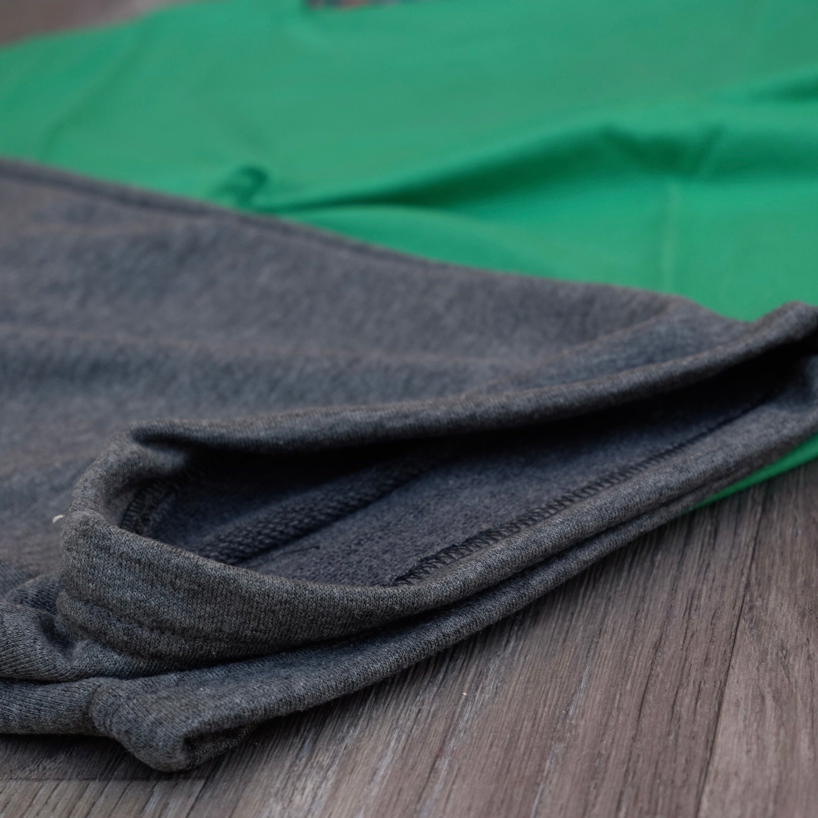 Pack Short Gris Chine Fonce + T-Shirt Vert Raj