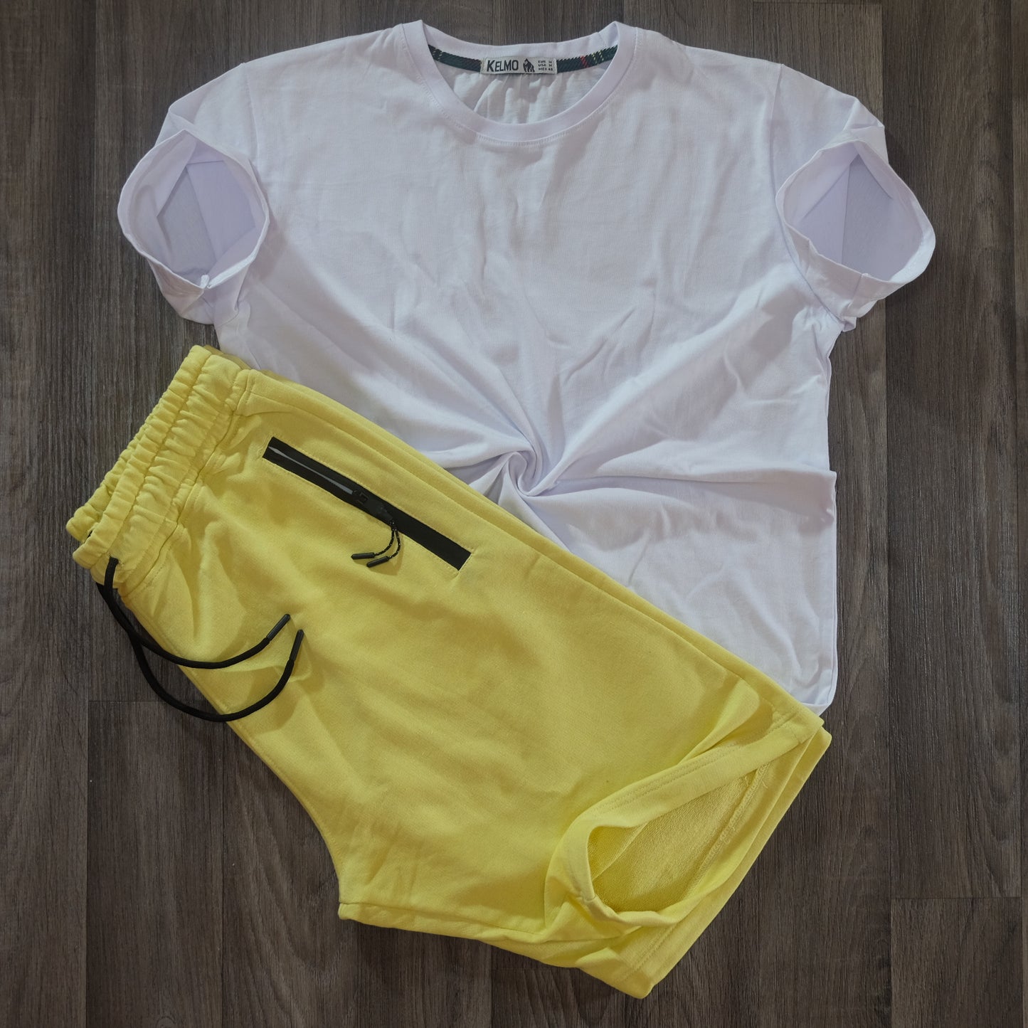 Pack Short Jaune Poussin + T-Shirt Blanc