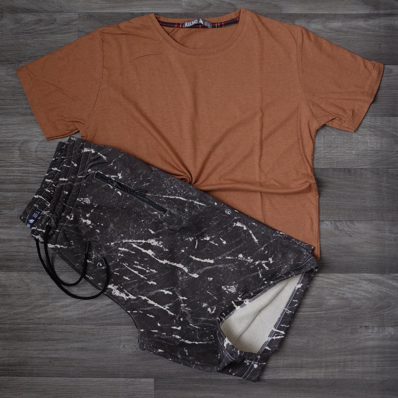 Pack Short Tie Dye Gris Fonce + T-Shirt Marron Chine