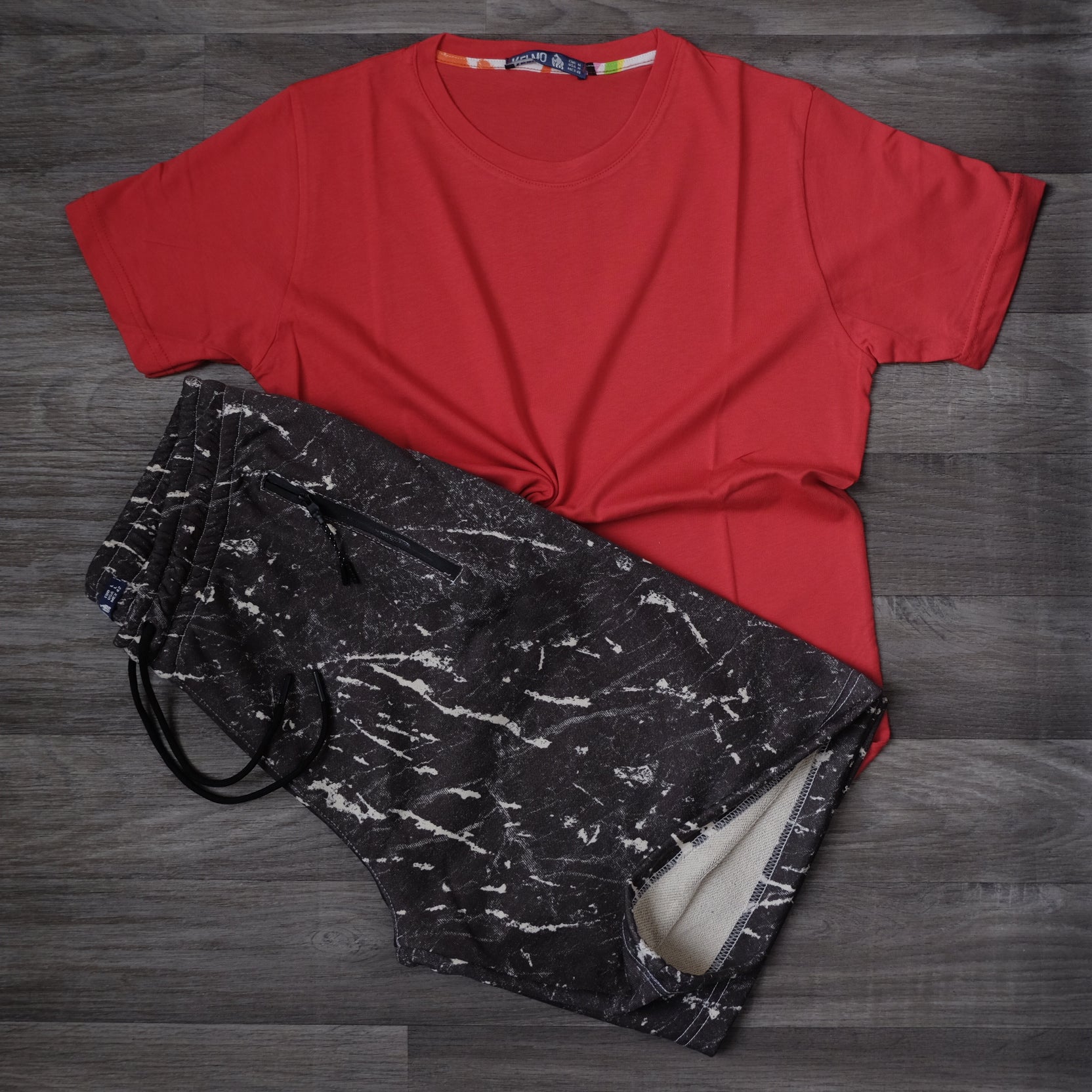 Pack Short Tie Dye Gris Fonce + T-Shirt Rouge