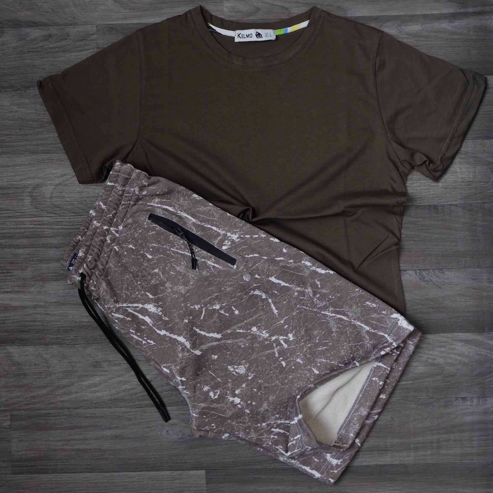 Pack Short Tie Dye Marron + T-Shirt Kaki Fonce