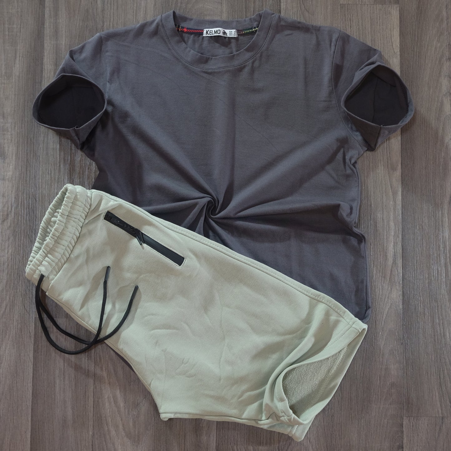 Pack Short Vert Nik + T-Shirt Gris Fonce